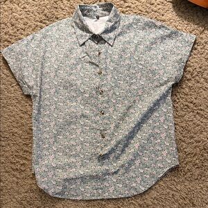Hotouch Floral Button-Up Shirt. Size M. NWOT.